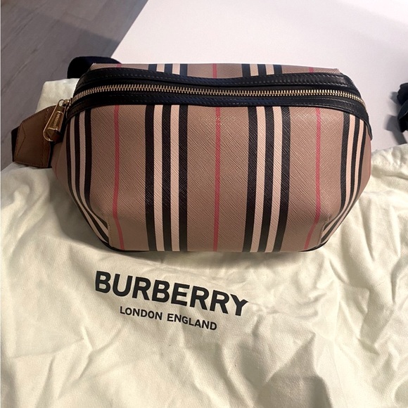 Burberry Sonny unisex stripe bumbag - Picture 1 of 5